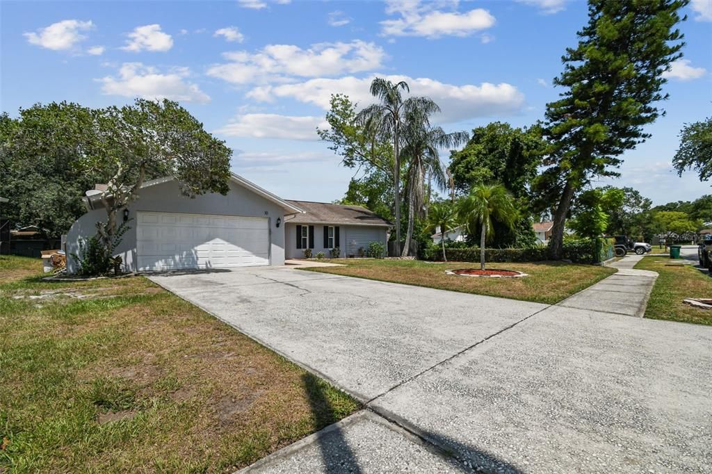 Active With Contract: $529,000 (3 beds, 2 baths, 1464 Square Feet)