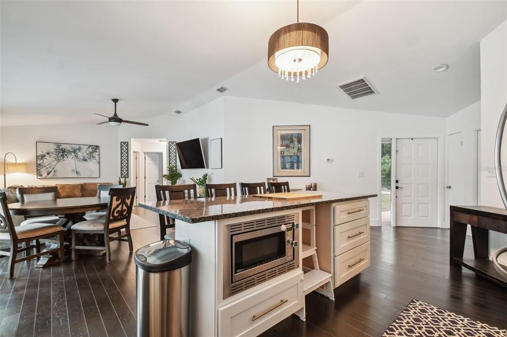 Active With Contract: $529,000 (3 beds, 2 baths, 1464 Square Feet)