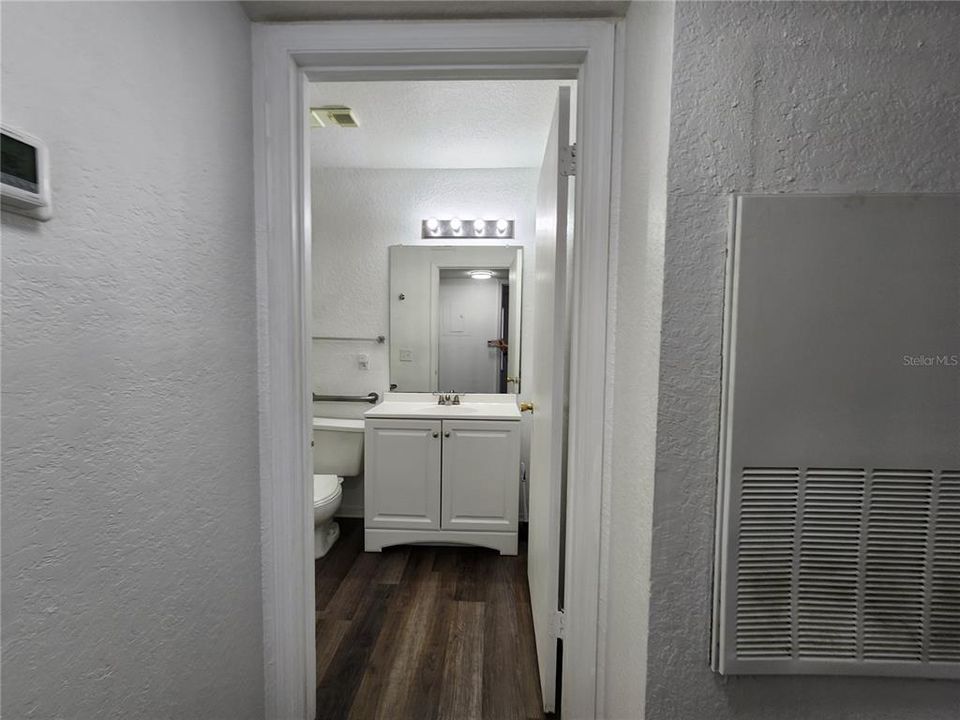 Active With Contract: $164,000 (1 beds, 1 baths, 627 Square Feet)