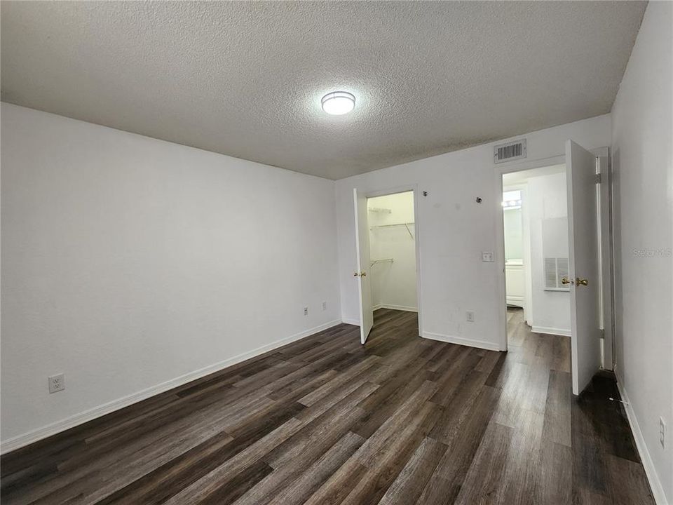 Active With Contract: $164,000 (1 beds, 1 baths, 627 Square Feet)