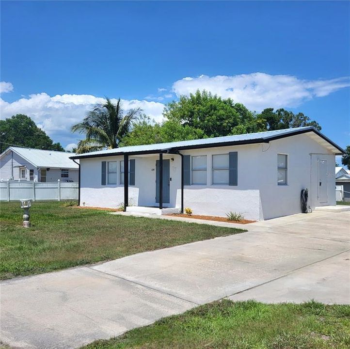 Recently Sold: $229,900 (2 beds, 1 baths, 1032 Square Feet)