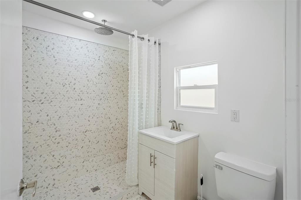 Detached Guest Suite Full Bathroom