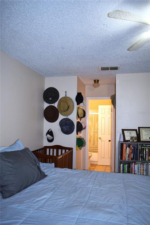 For Rent: $1,900 (2 beds, 2 baths, 1084 Square Feet)