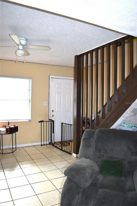 For Rent: $1,900 (2 beds, 2 baths, 1084 Square Feet)