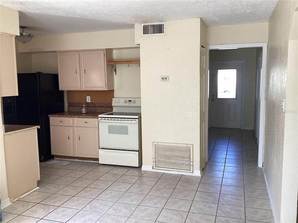 For Sale: $329,900 (3 beds, 2 baths, 1166 Square Feet)