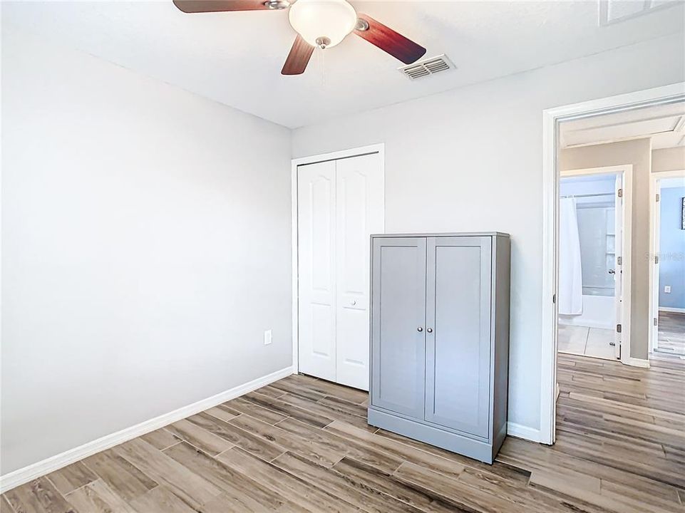 Active With Contract: $239,900 (3 beds, 2 baths, 1363 Square Feet)