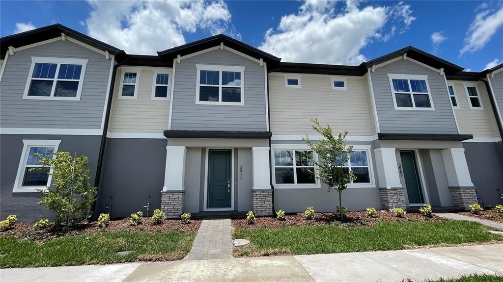 Active With Contract: $2,250 (3 beds, 2 baths, 1624 Square Feet)