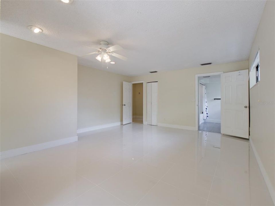 Active With Contract: $3,495 (3 beds, 2 baths, 1780 Square Feet)