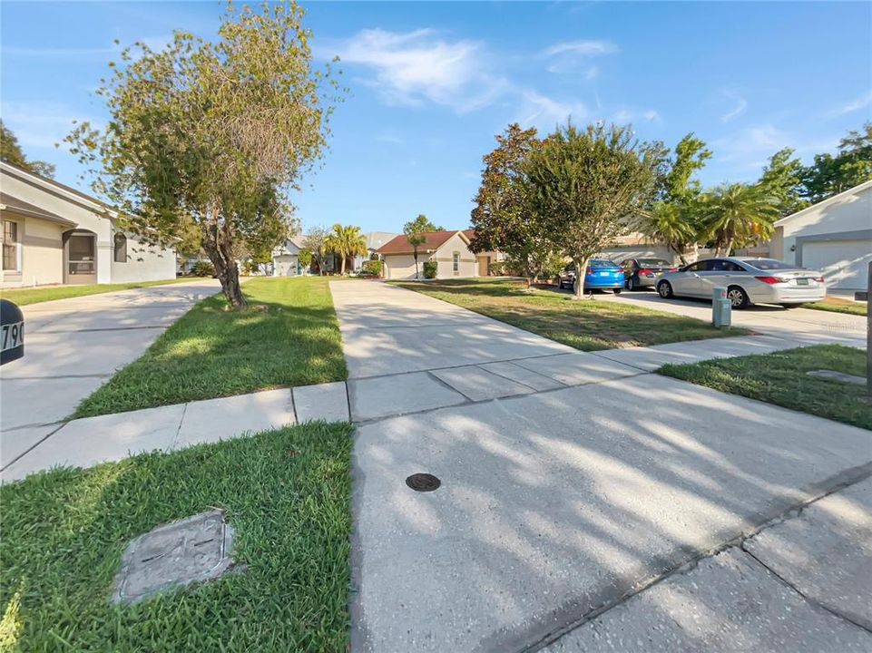 Active With Contract: $382,000 (2 beds, 2 baths, 1237 Square Feet)