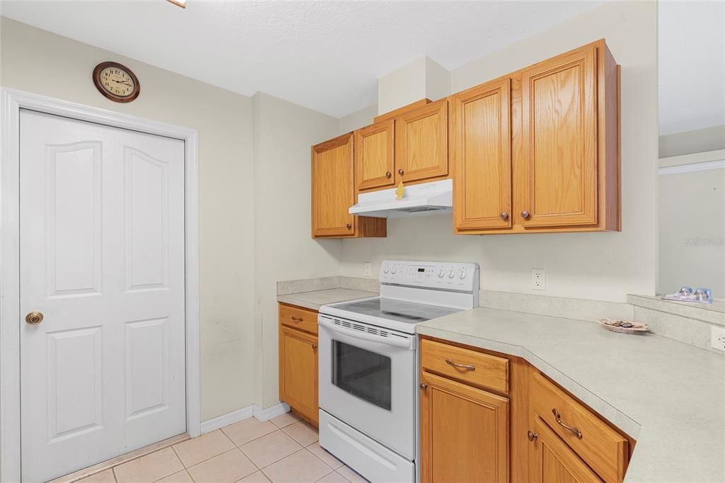 For Sale: $239,900 (2 beds, 2 baths, 1263 Square Feet)