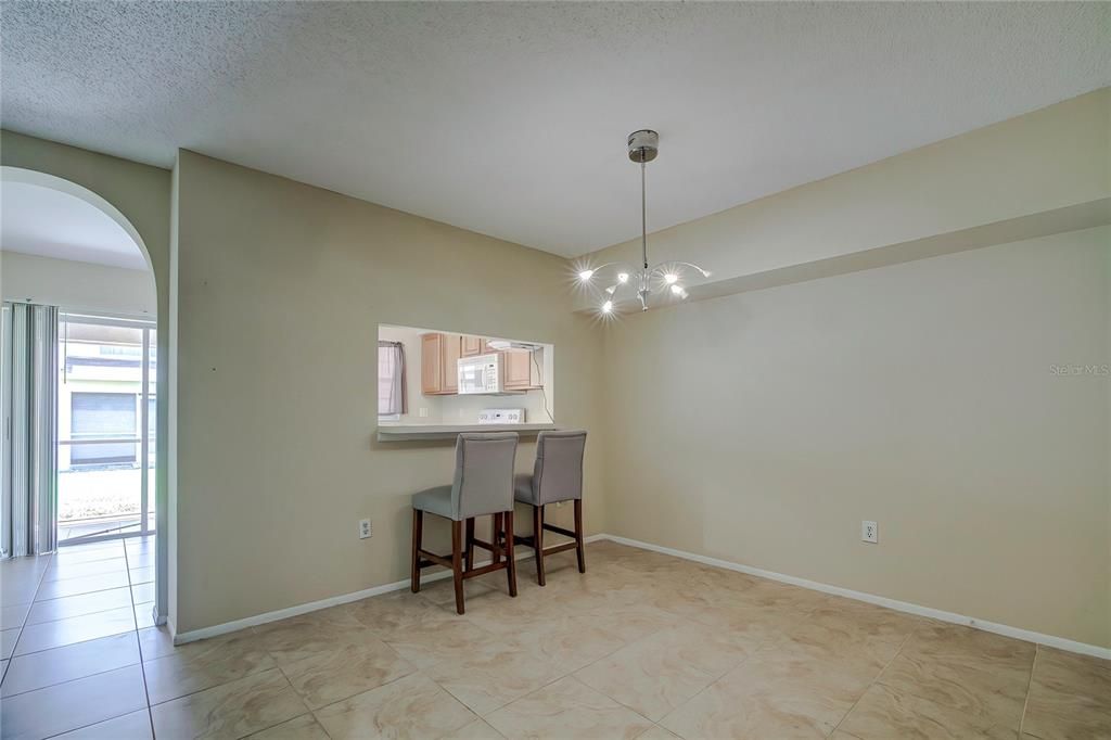 For Sale: $270,000 (2 beds, 2 baths, 1396 Square Feet)