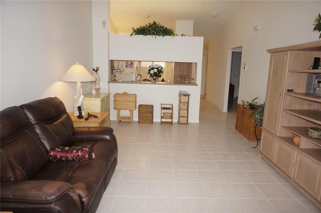 For Sale: $284,500 (3 beds, 2 baths, 1360 Square Feet)