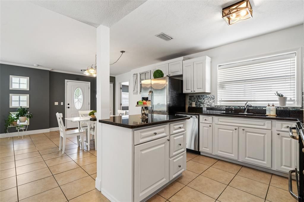 For Sale: $435,000 (4 beds, 2 baths, 1476 Square Feet)