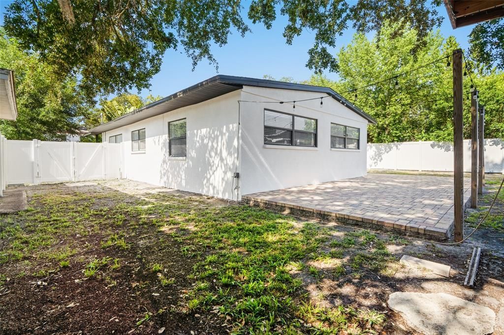 For Sale: $435,000 (4 beds, 2 baths, 1476 Square Feet)