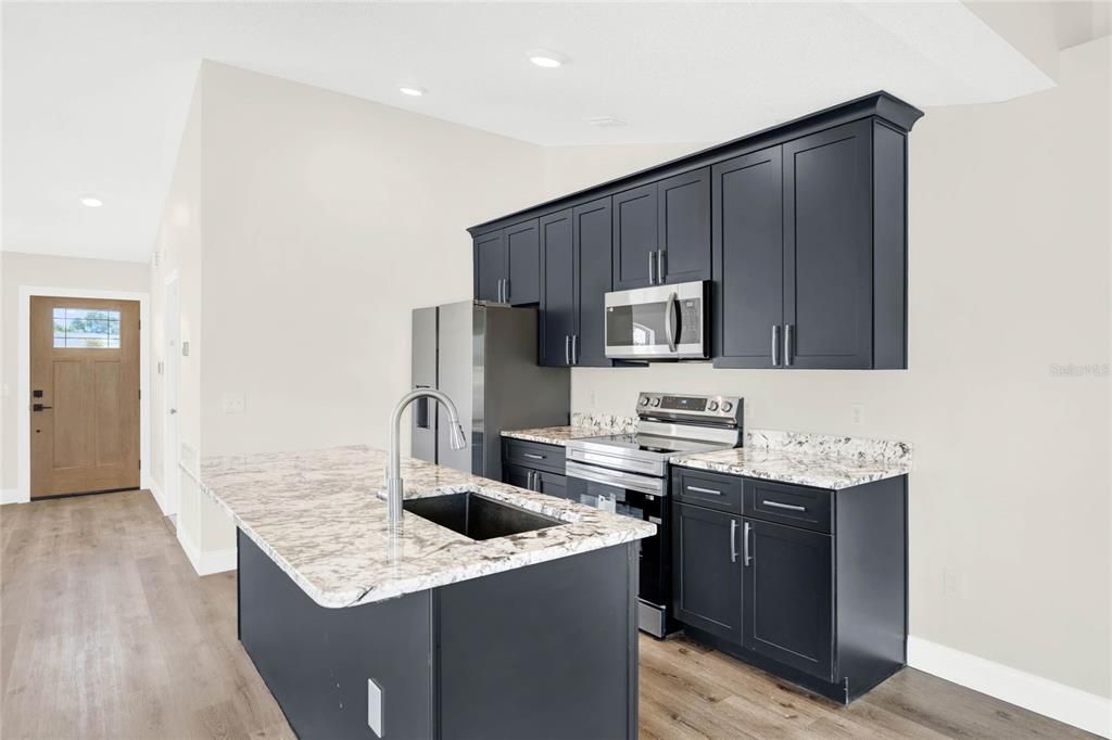Active With Contract: $345,000 (3 beds, 2 baths, 1515 Square Feet)