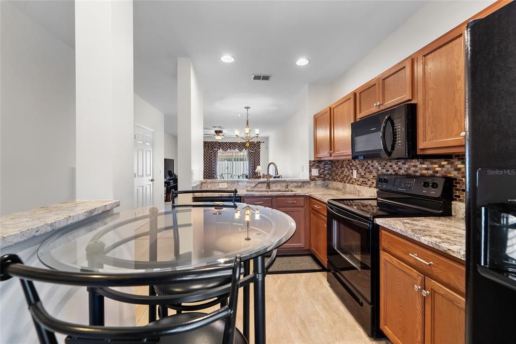 For Sale: $269,500 (2 beds, 2 baths, 1292 Square Feet)