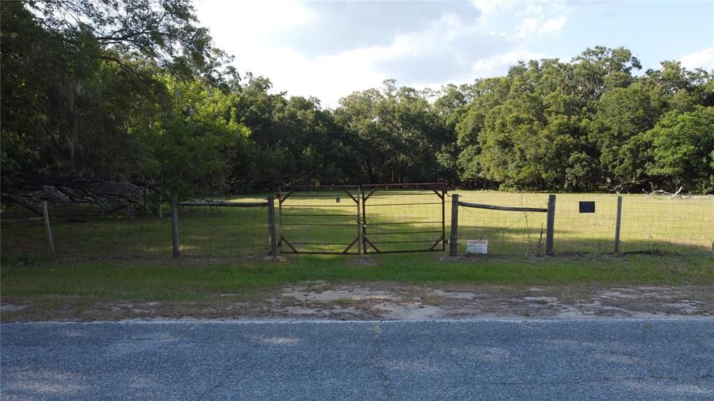 For Sale: $1,265,000 (18.10 acres)