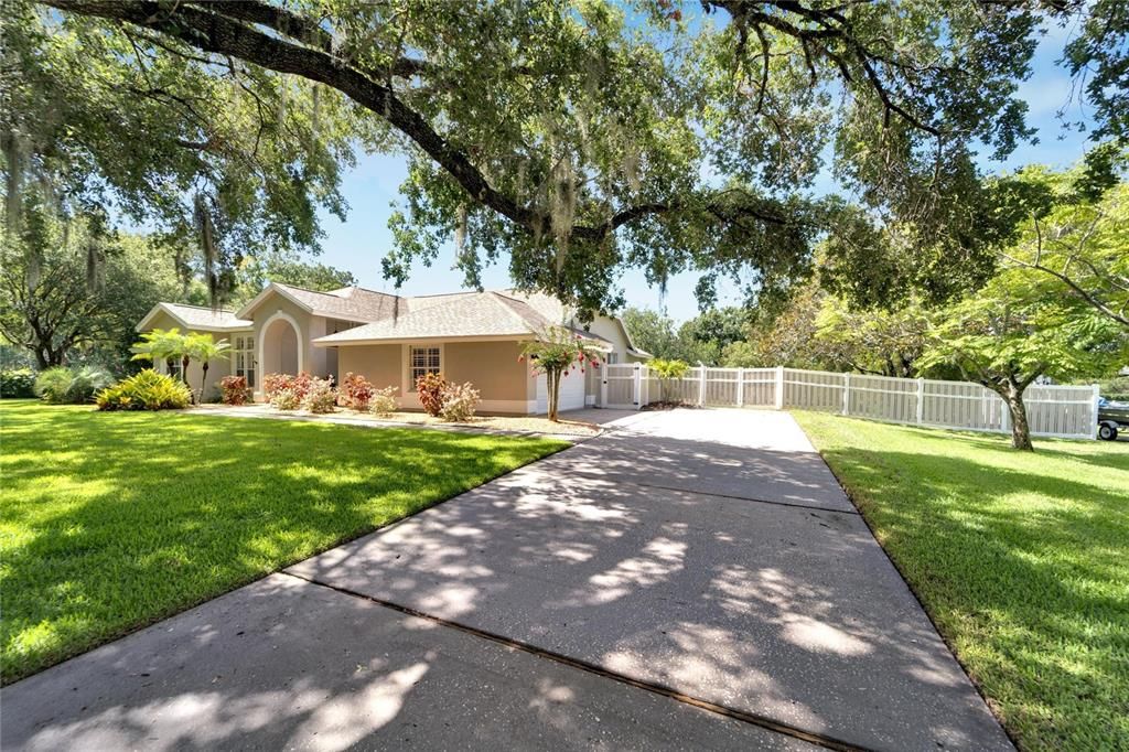 For Sale: $824,000 (3 beds, 2 baths, 2678 Square Feet)