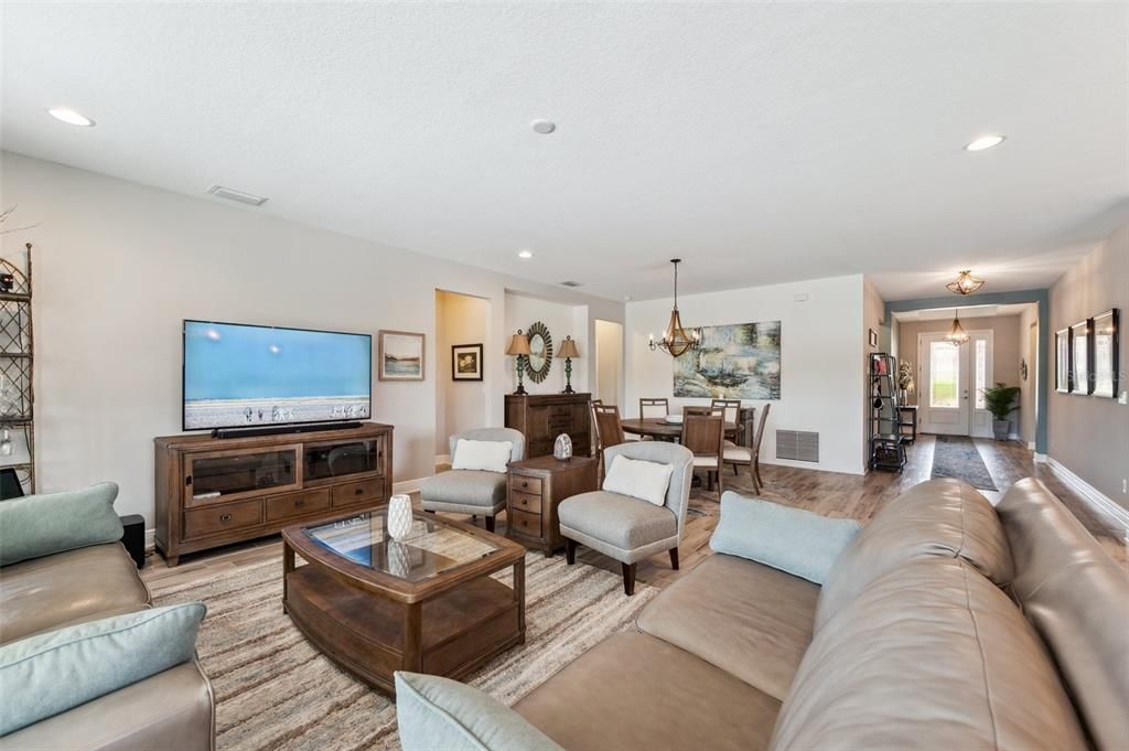 Active With Contract: $625,000 (4 beds, 3 baths, 2436 Square Feet)