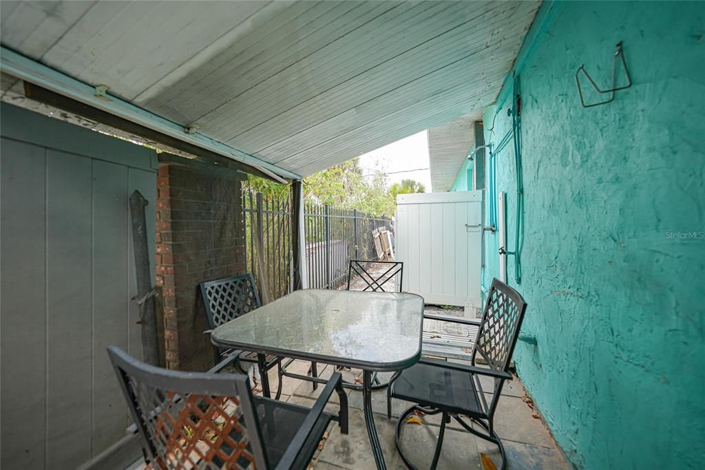 Active With Contract: $309,900 (2 beds, 2 baths, 1413 Square Feet)