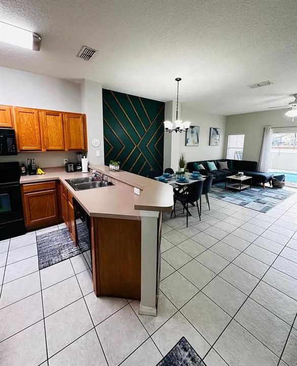 For Rent: $2,395 (3 beds, 2 baths, 1421 Square Feet)