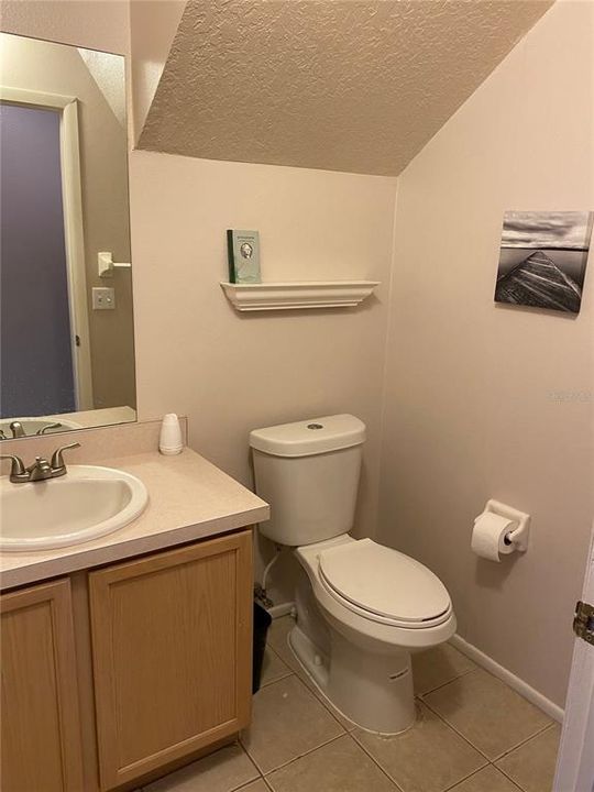 Active With Contract: $2,000 (2 beds, 2 baths, 1396 Square Feet)