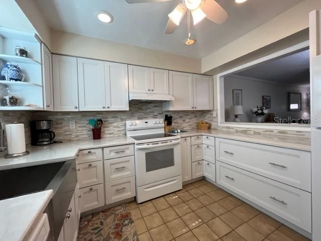 For Sale: $249,900 (2 beds, 2 baths, 1325 Square Feet)