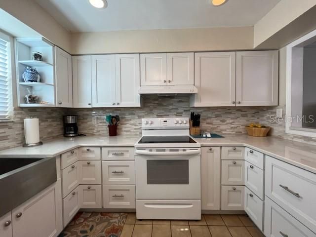 For Sale: $249,900 (2 beds, 2 baths, 1325 Square Feet)