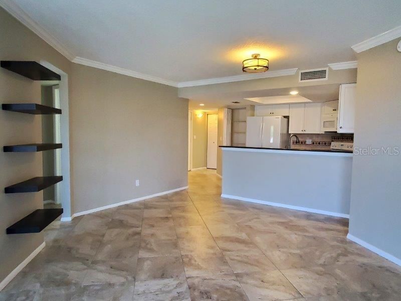 For Rent: $2,000 (2 beds, 2 baths, 1168 Square Feet)