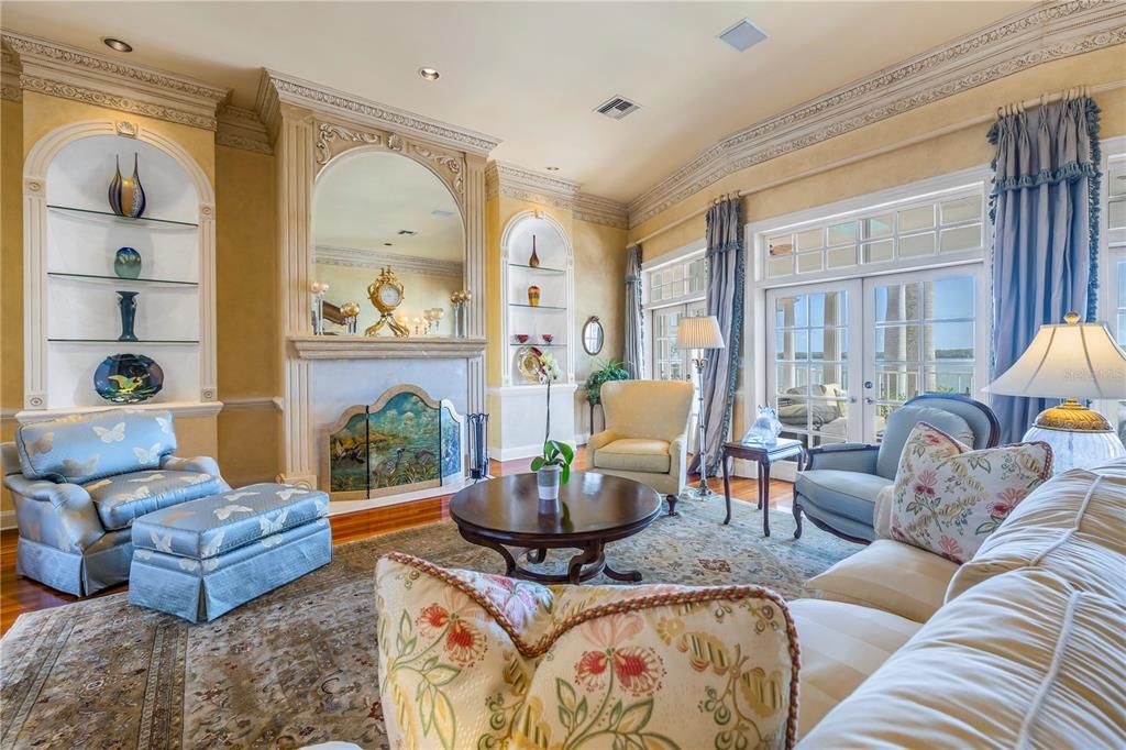 For Sale: $4,850,000 (5 beds, 4 baths, 5200 Square Feet)