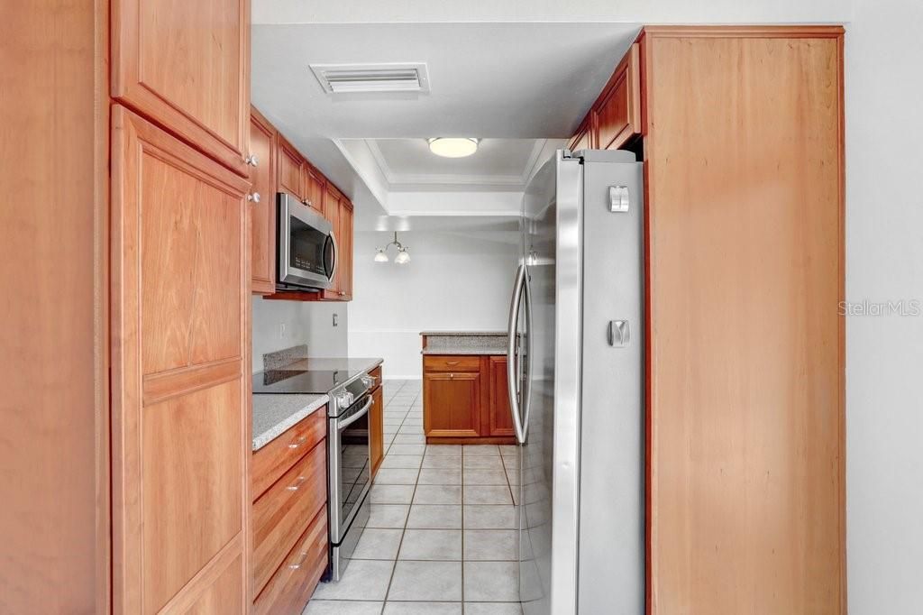 Active With Contract: $2,450 (3 beds, 2 baths, 1428 Square Feet)