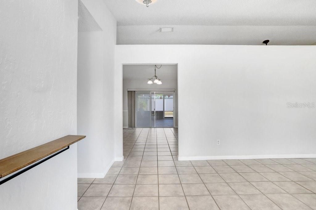 Active With Contract: $2,450 (3 beds, 2 baths, 1428 Square Feet)