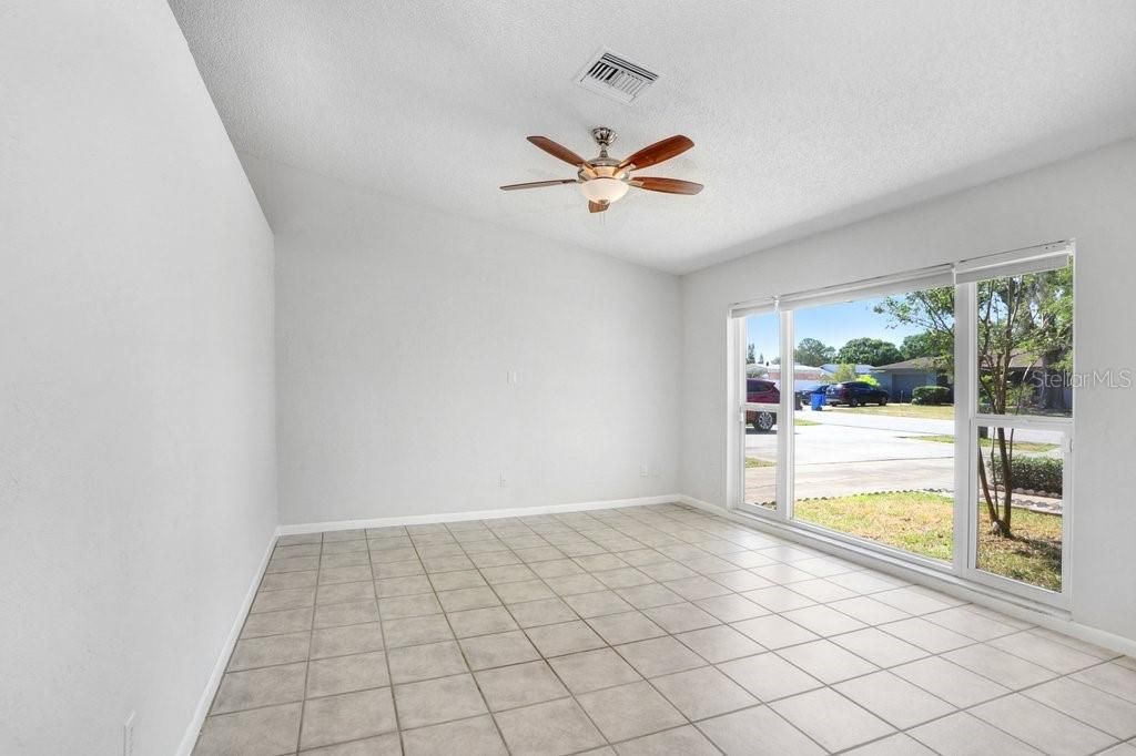 Active With Contract: $2,450 (3 beds, 2 baths, 1428 Square Feet)