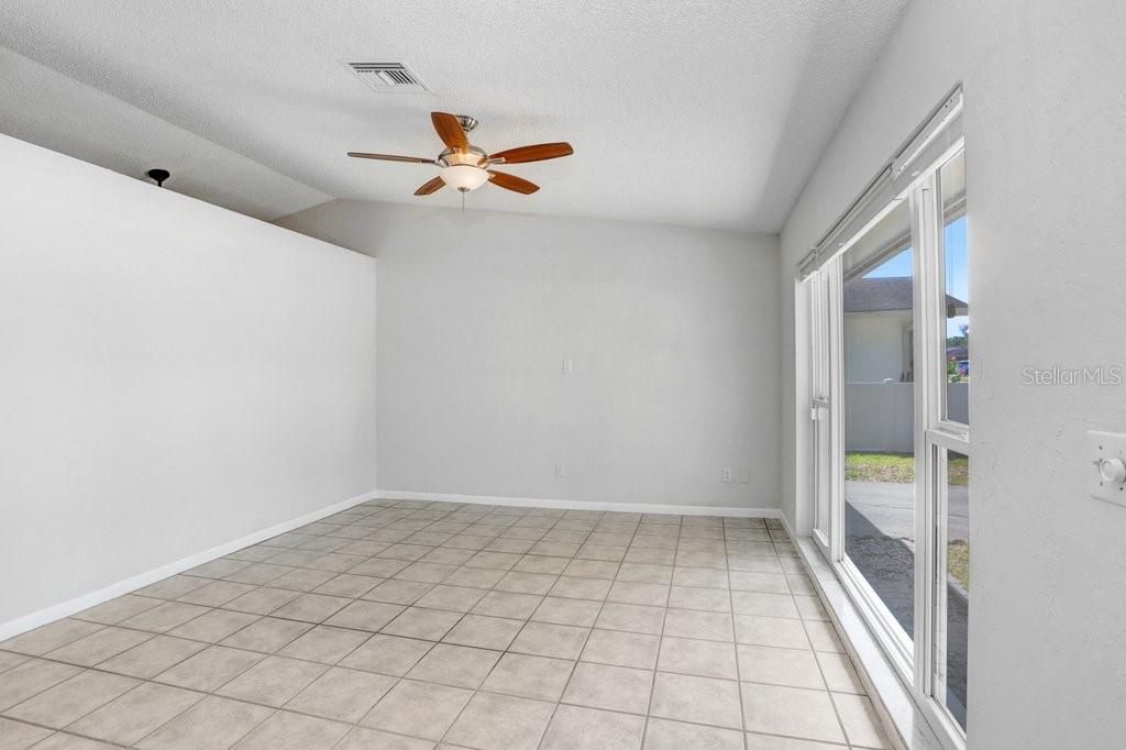 Active With Contract: $2,450 (3 beds, 2 baths, 1428 Square Feet)