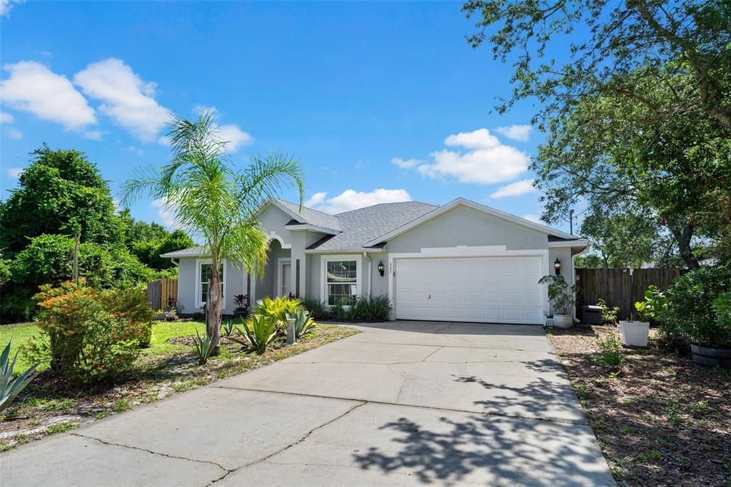 For Sale: $389,900 (3 beds, 2 baths, 1808 Square Feet)