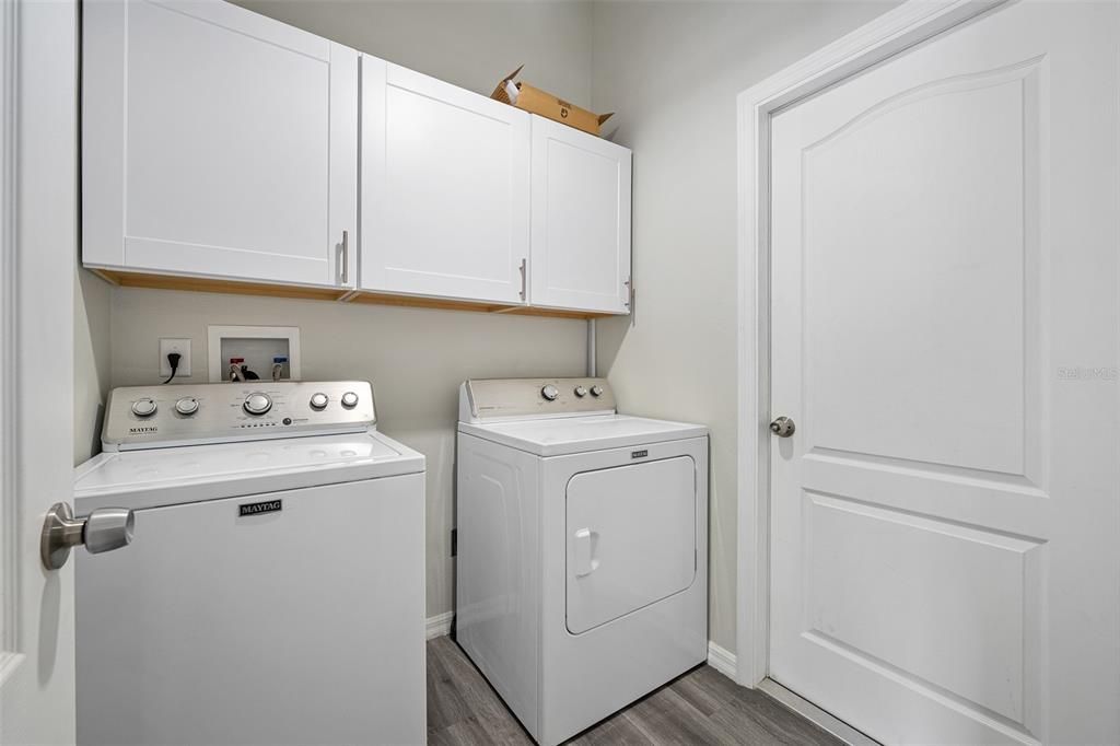 For Sale: $389,900 (3 beds, 2 baths, 1808 Square Feet)