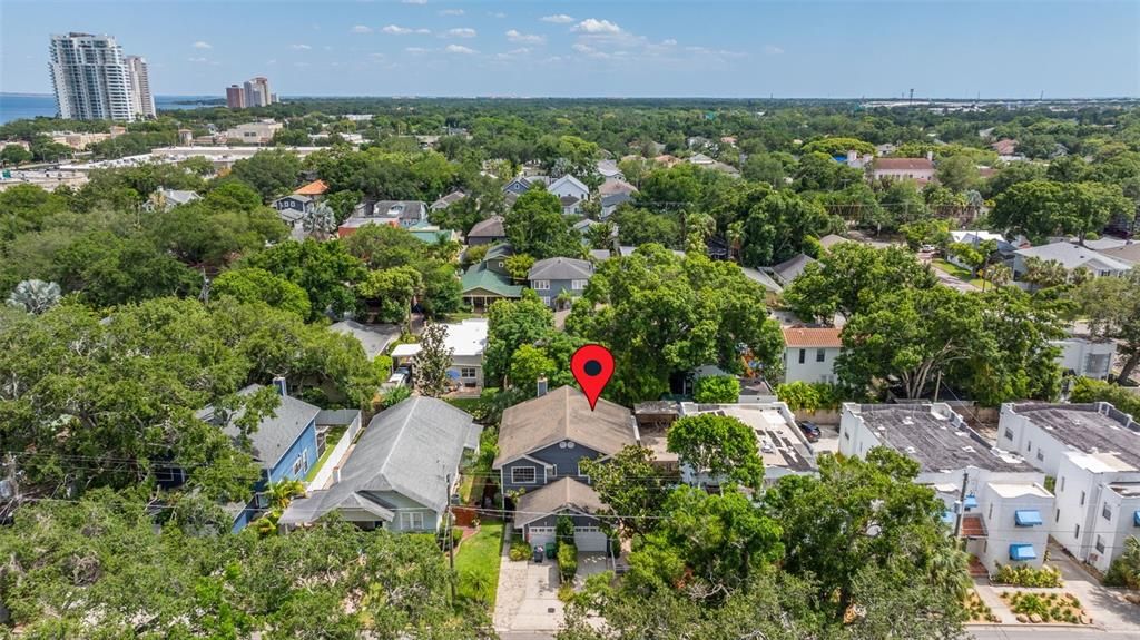 Active With Contract: $624,900 (2 beds, 2 baths, 1295 Square Feet)