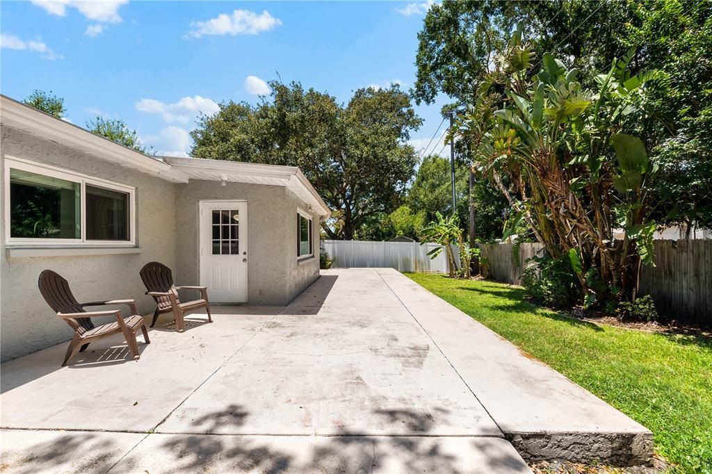 Active With Contract: $425,000 (3 beds, 2 baths, 1535 Square Feet)