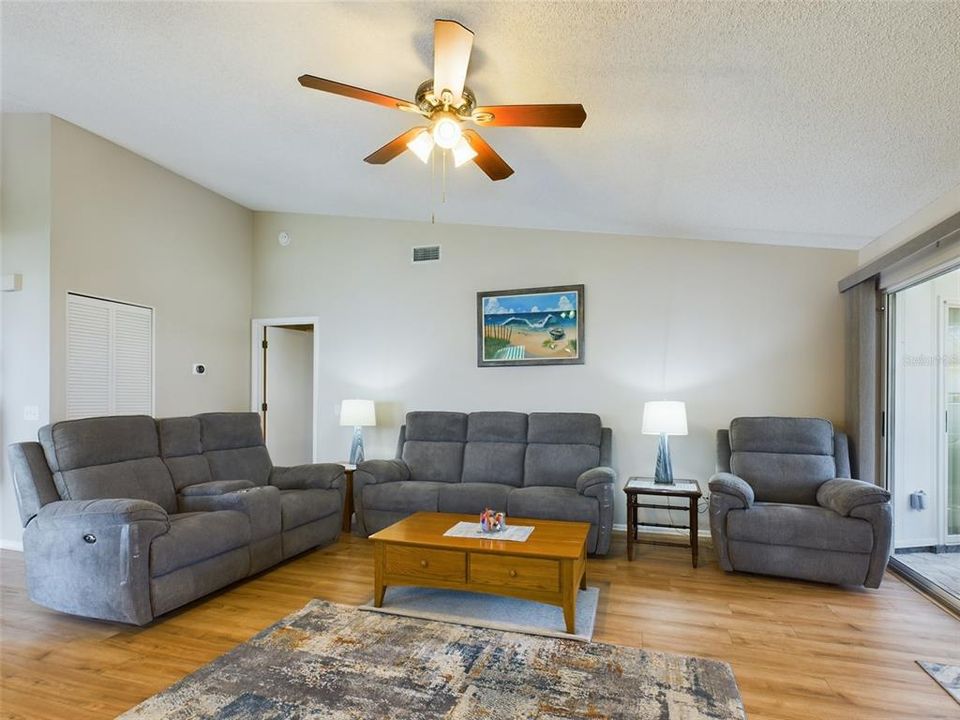 For Sale: $429,000 (3 beds, 2 baths, 1630 Square Feet)