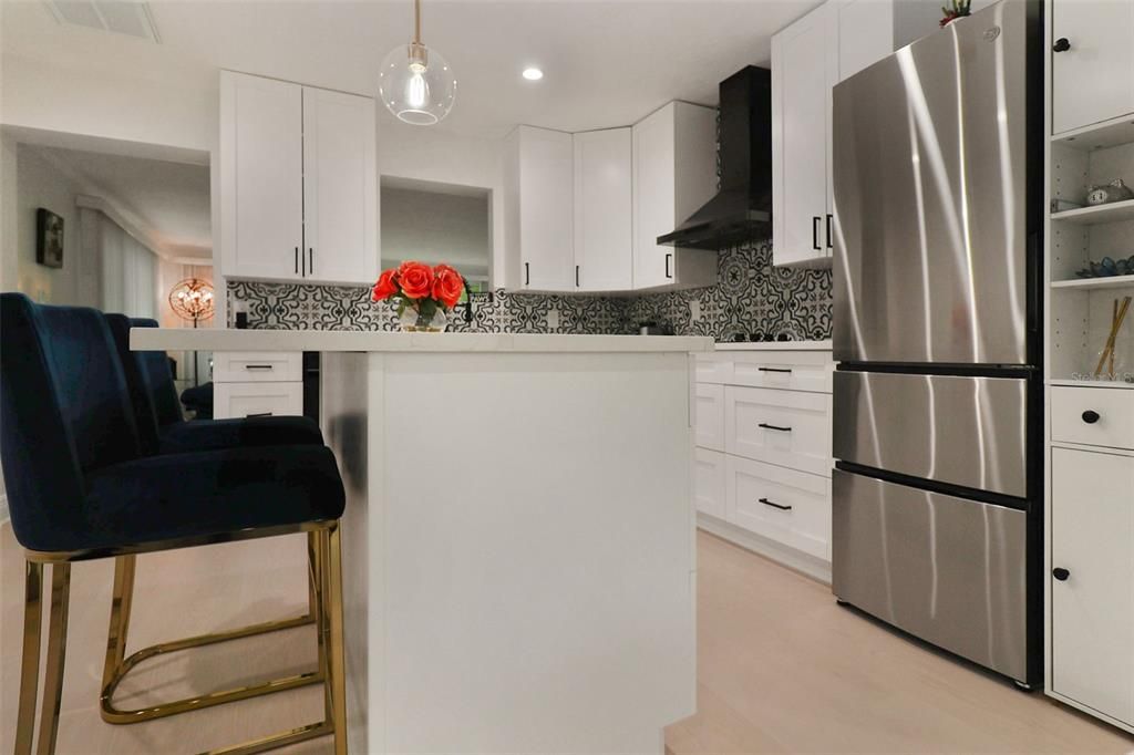 Recently Sold: $439,000 (2 beds, 2 baths, 1161 Square Feet)