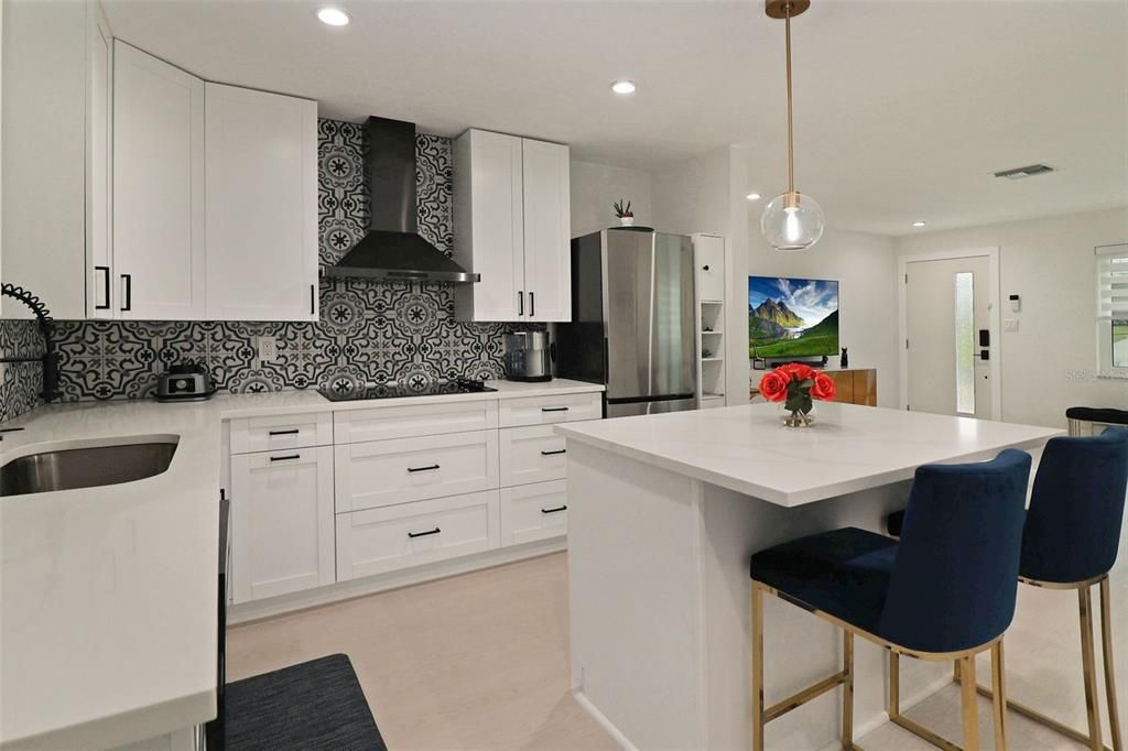 Recently Sold: $439,000 (2 beds, 2 baths, 1161 Square Feet)