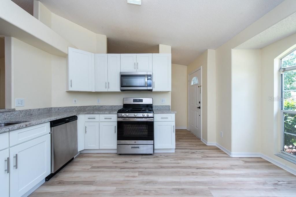 Active With Contract: $365,000 (3 beds, 2 baths, 1263 Square Feet)