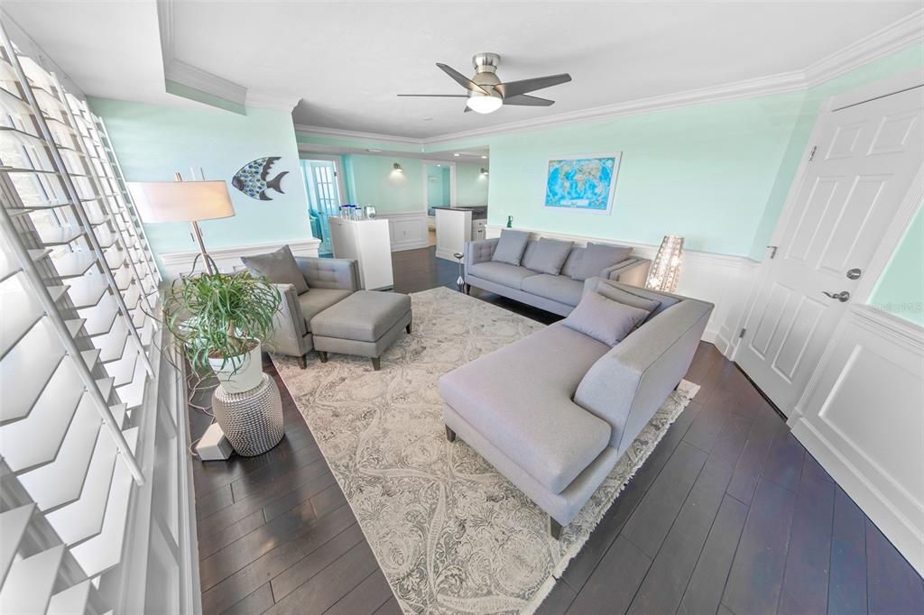 For Sale: $1,150,000 (3 beds, 3 baths, 2337 Square Feet)