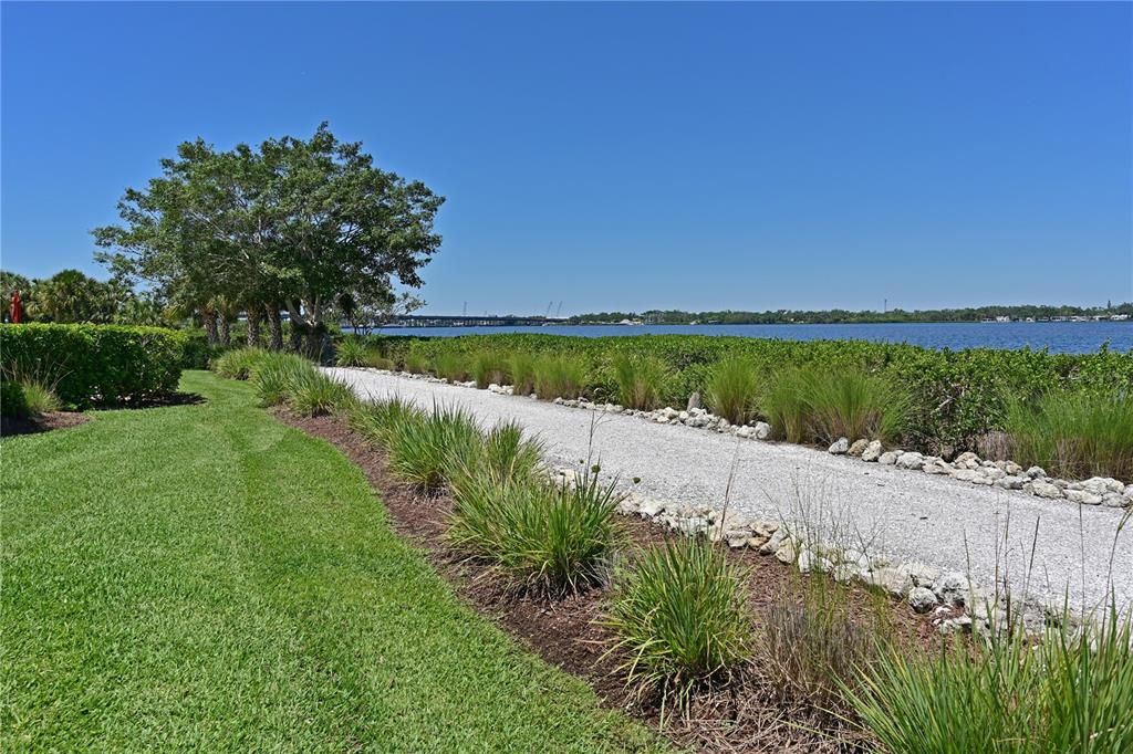 For Sale: $365,000 (3 beds, 2 baths, 1302 Square Feet)