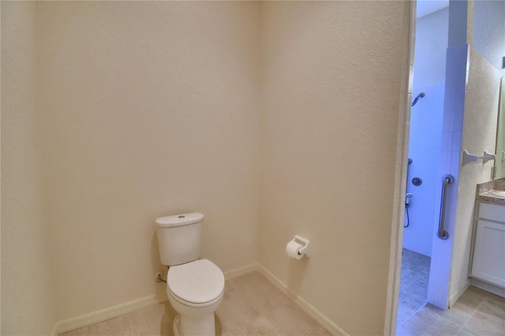 For Sale: $300,000 (3 beds, 2 baths, 1930 Square Feet)