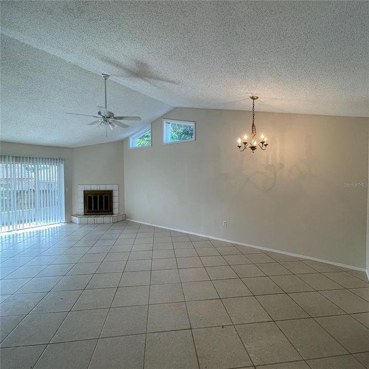 For Rent: $1,695 (3 beds, 2 baths, 1611 Square Feet)