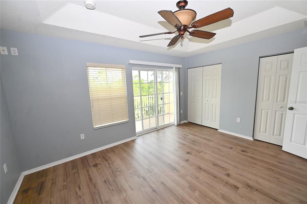 For Sale: $299,900 (3 beds, 2 baths, 1388 Square Feet)