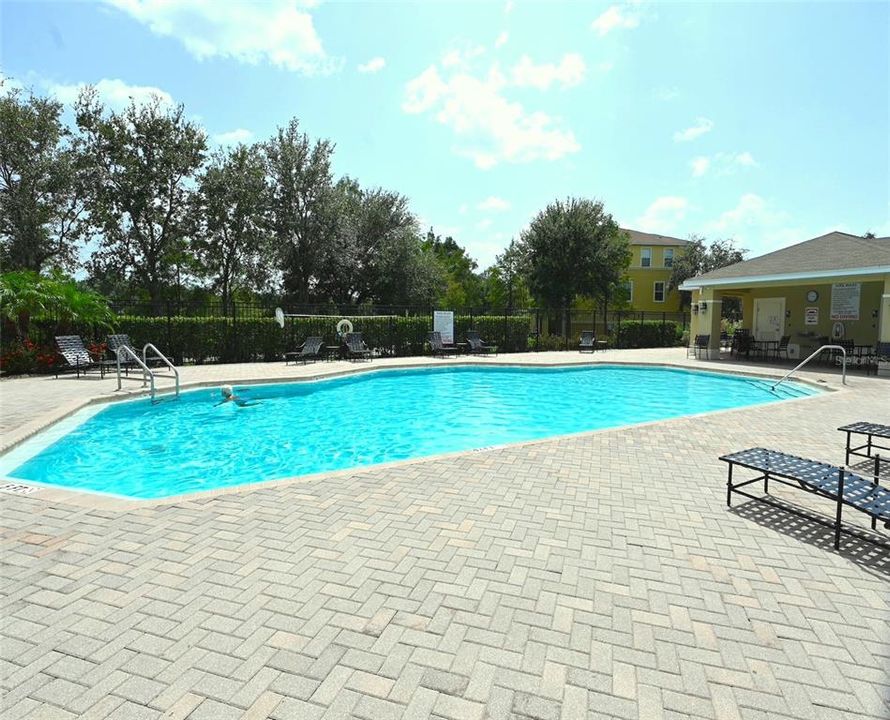 For Sale: $299,900 (3 beds, 2 baths, 1388 Square Feet)