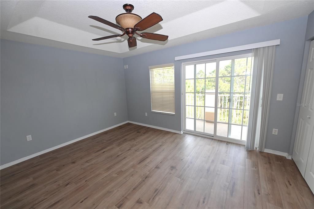 For Sale: $299,900 (3 beds, 2 baths, 1388 Square Feet)