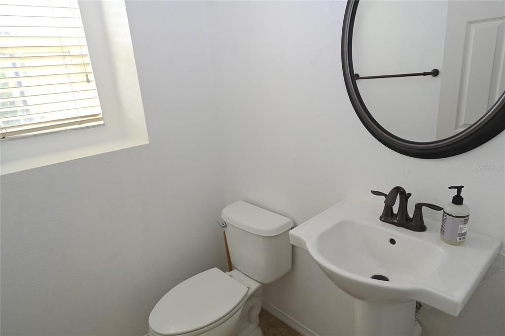 For Sale: $299,900 (3 beds, 2 baths, 1388 Square Feet)